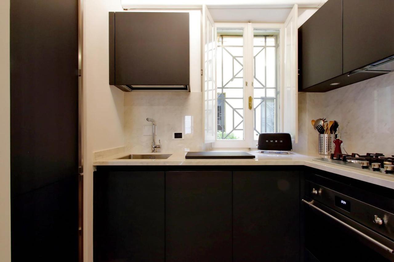 Ych-Farnese Charme Appartement Rome Buitenkant foto
