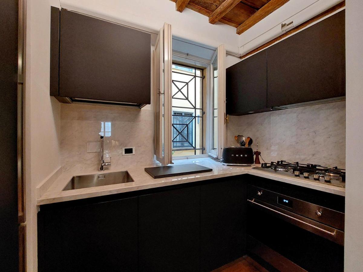 Ych-Farnese Charme Appartement Rome Buitenkant foto