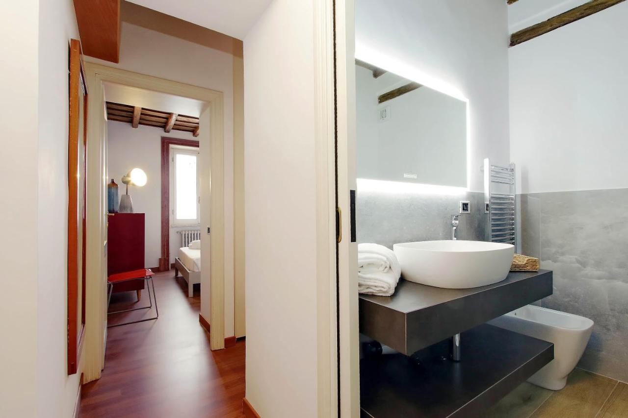Ych-Farnese Charme Appartement Rome Buitenkant foto
