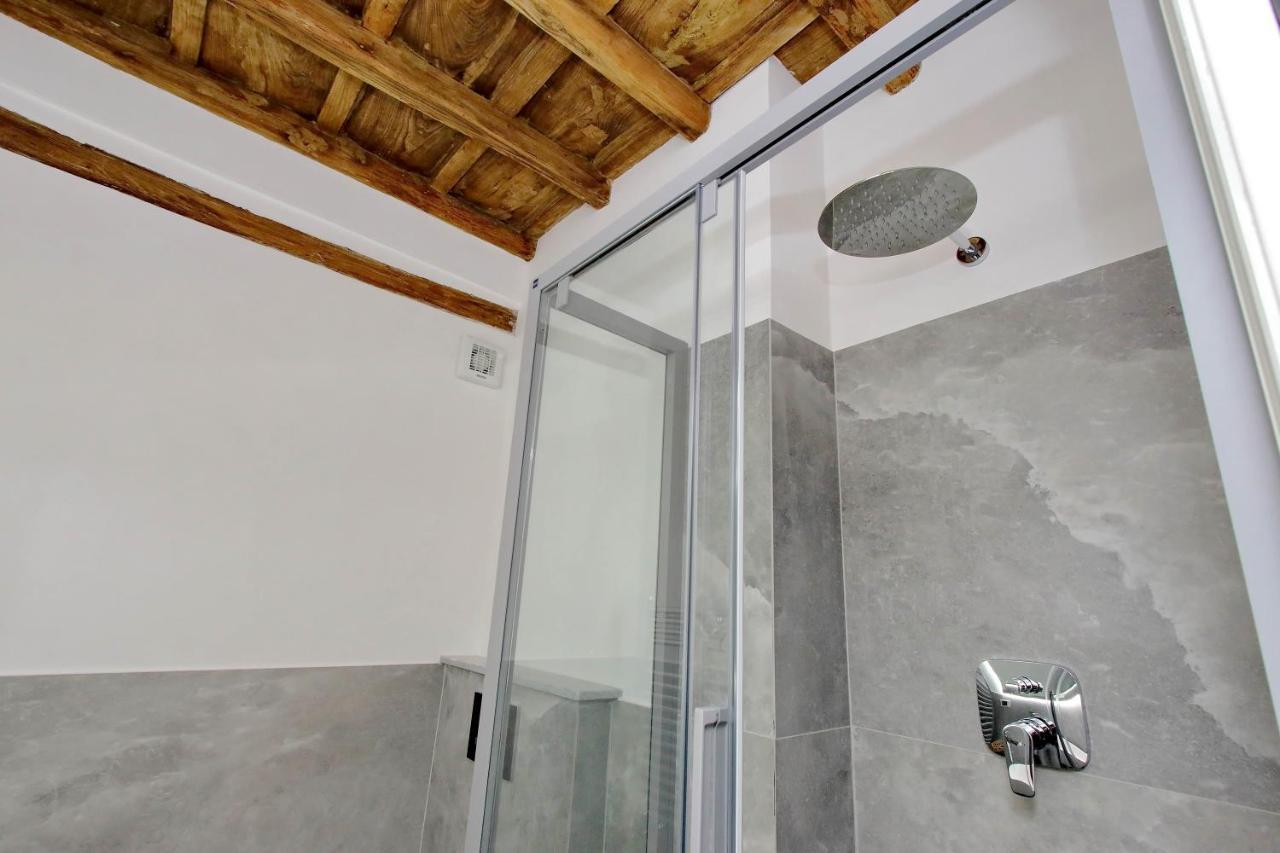 Ych-Farnese Charme Appartement Rome Buitenkant foto
