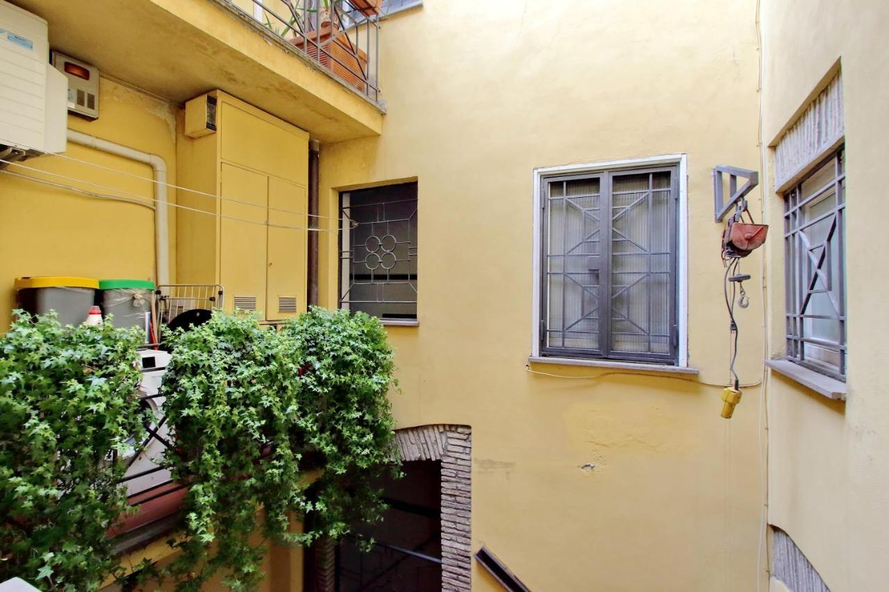 Ych-Farnese Charme Appartement Rome Buitenkant foto