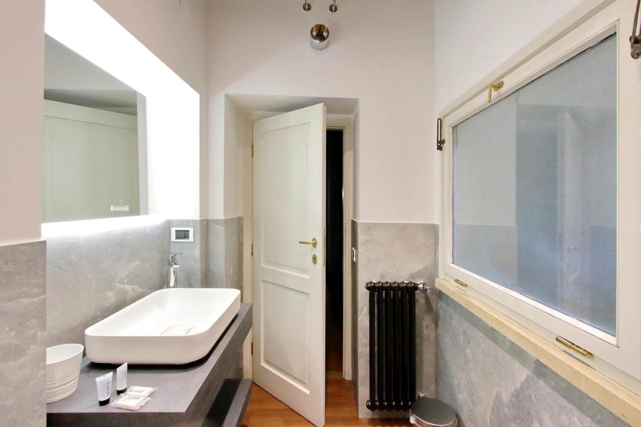 Ych-Farnese Charme Appartement Rome Buitenkant foto